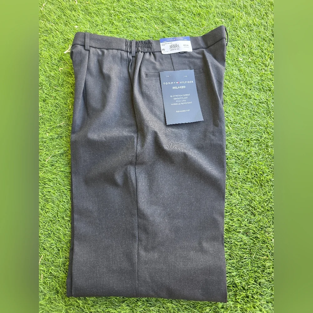 Tommy Hilfiger Mens Dress Pants 32x32 Wrinkle Free Charcoal Career $95 Relax Fit